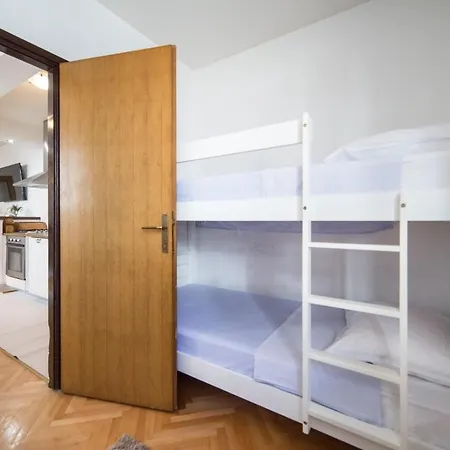 Daire Apartman Rose Makarska