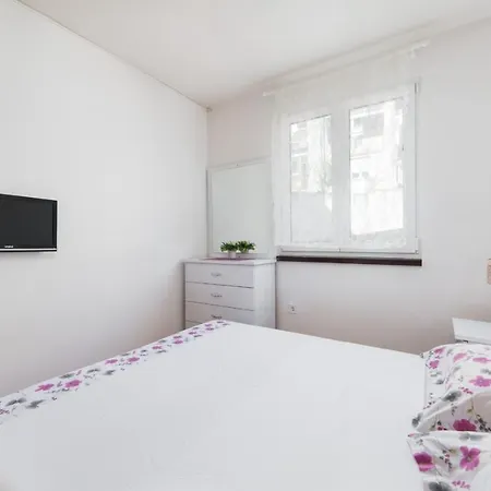 Daire Apartman Rose Makarska