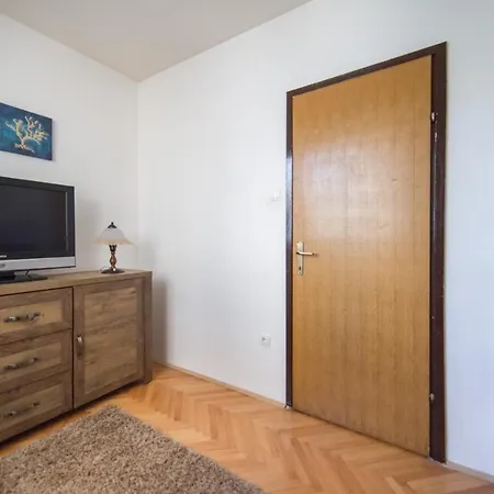 Daire Apartman Rose Makarska