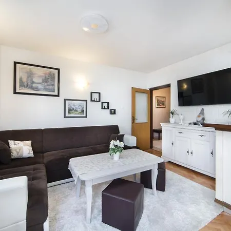Apartman Rose *