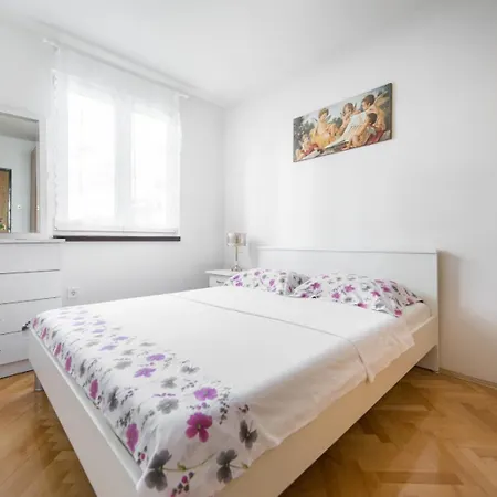 Daire Apartman Rose *
